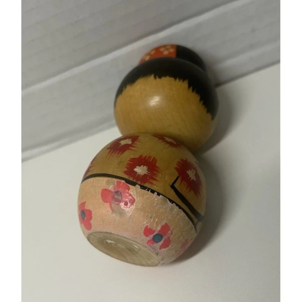 Vintage Kokeshi Girl Wood Doll Red & Black 3